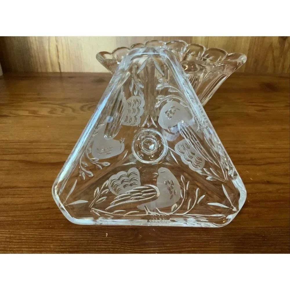 Action Industries Crystal Bird Collection Triangular Candy Dish With Lid‎